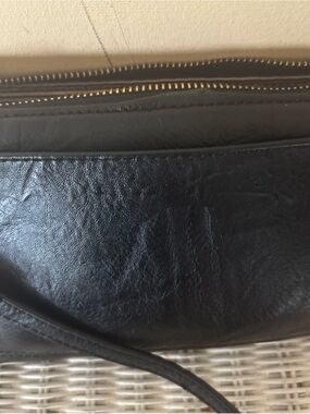 Ladies Black Vegan Crossbody Bag - Sleek Everyday Carry 9x6